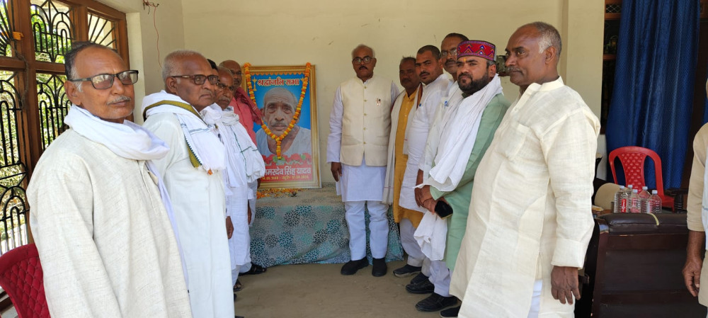 लाल बिहारी यादव ने गाजीपुर में सरकार पर साधा निशाना