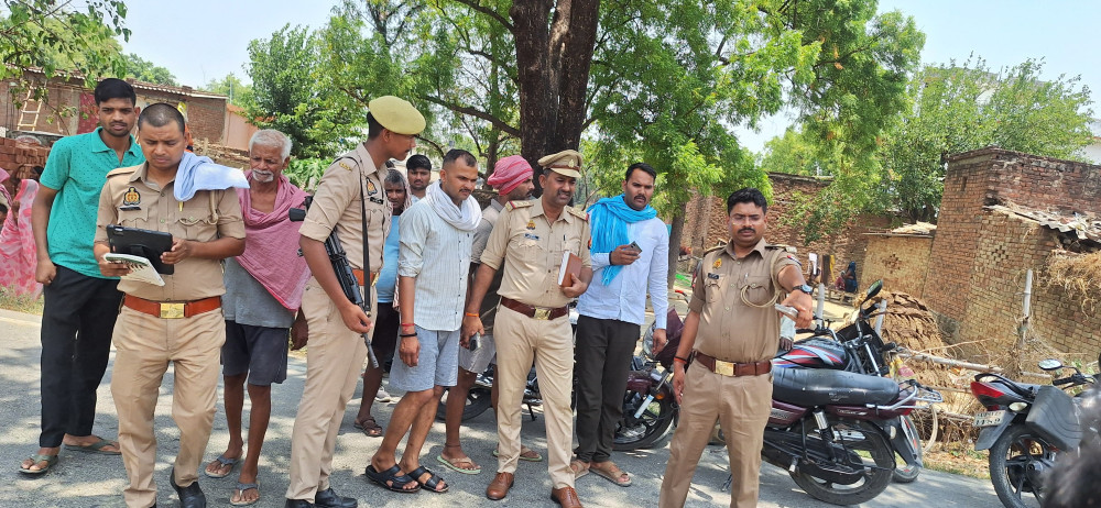 डम्फर ने मारी बाइक को टक्कर, चाचा-भतीजा की मौत