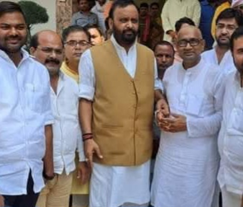 बसपा विधायक उमाशंकर सिंह का निधन, पूर्व मंत्री ओमप्रकाश सिंह ने जताया शोक