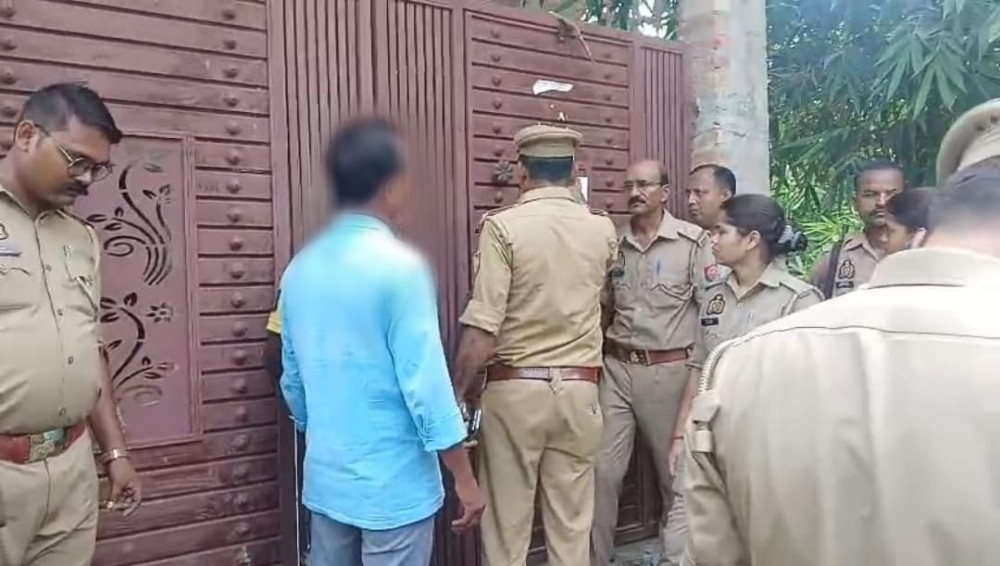 शंकर पांडेय के मकान की कुर्की, हत्या के मामले में लंबे समय से चल रहा फरार