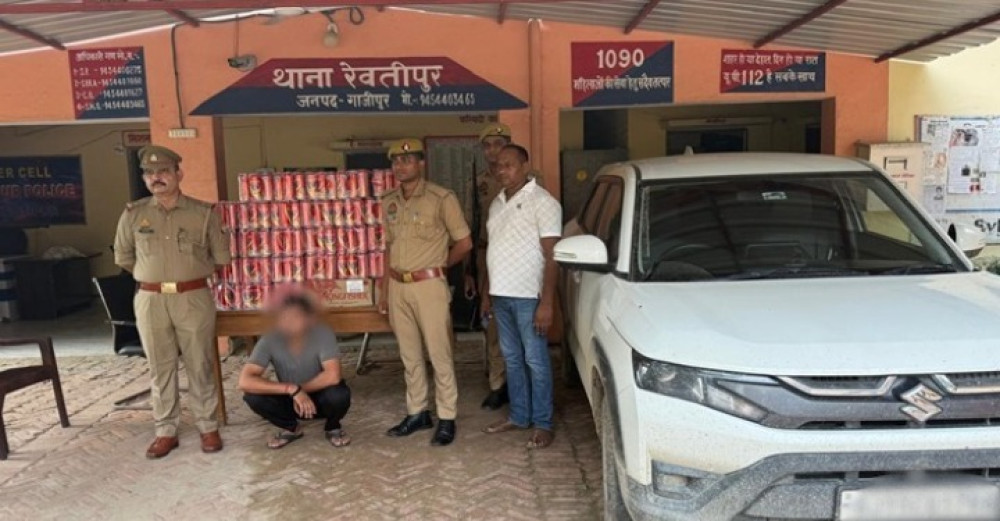 ब्रेजा कार से 20 पेटी किंग फिशर स्ट्रांग बीयर बरामद, स्वाट टीम व पुलिस की संयुक्त कार्रवाई में युवक गिरफ्तार