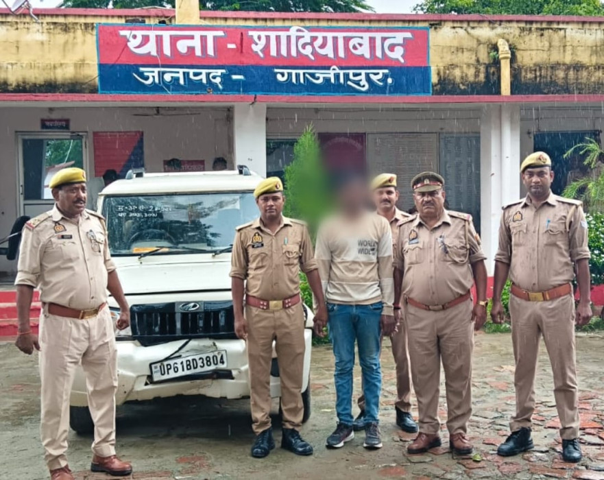 चोरी की बोलेरो बरामद, शातिर आरोपी गिरफ्तार