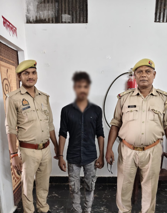 जंगीपुर पुलिस ने शातिर बदमाश को अवैध तमंचे के साथ किया गिरफ्तार