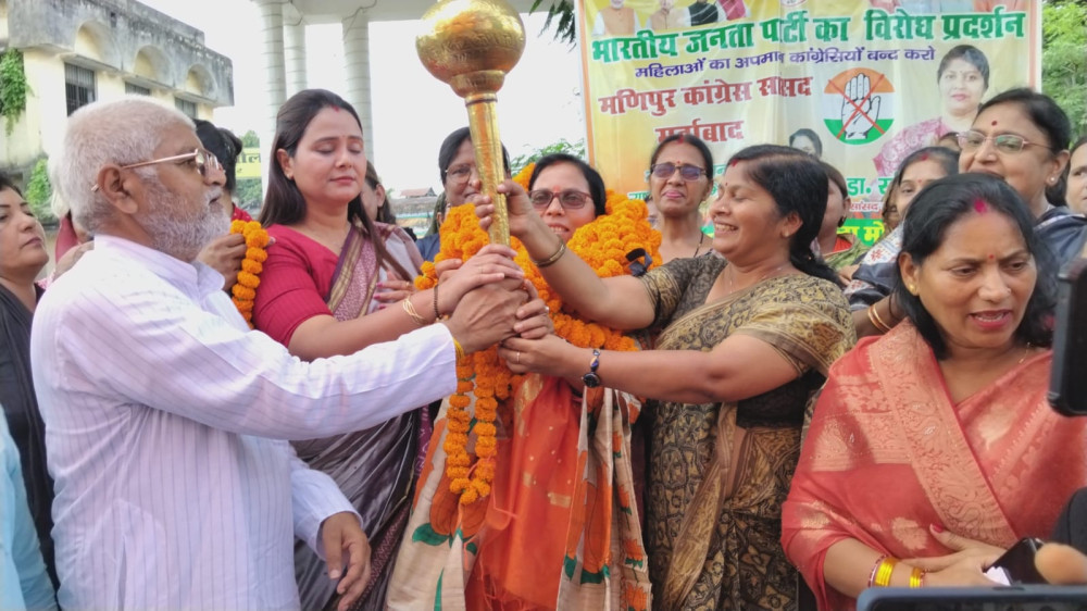 सपा को झटका, विभा पाल की भाजपा में घर वापसी